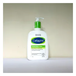 glowxin-cetaphil-moisturising-lotion-591ml-2.webp