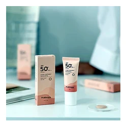 glowxin-hydra-different-moisturizing-sunscreen-serum.webp