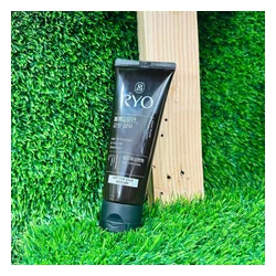 glowxin-ryo-hair-strengthen-and-volume-shampoo-floral-woody-powdery-sc-3.webp